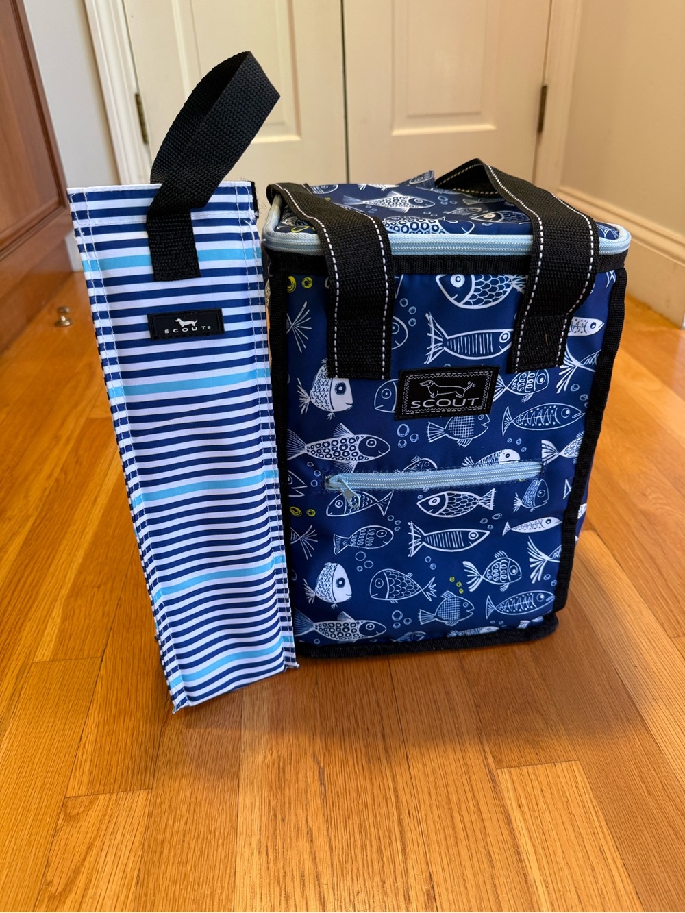 SCOUT cooler and wine bag set